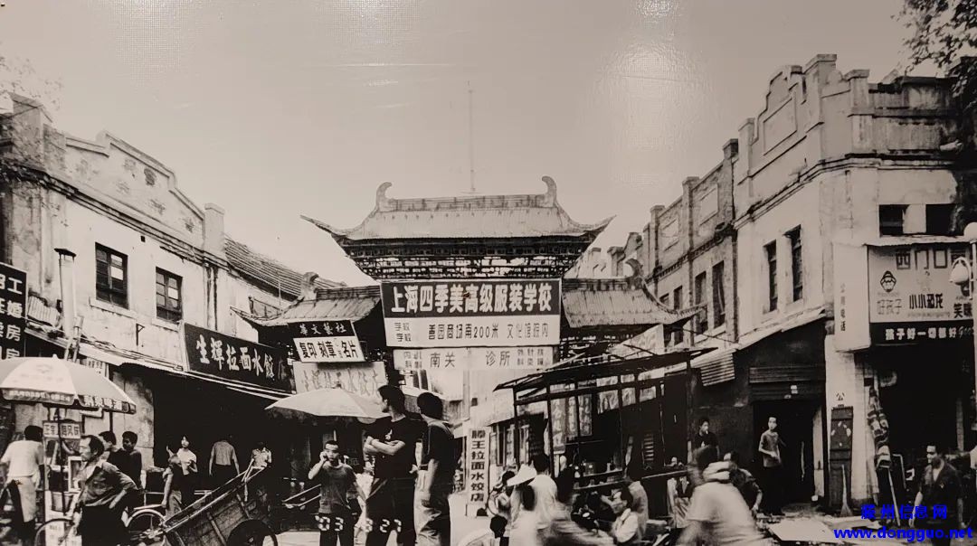 滕州这一古建筑——老滕县西门里牌坊重现！