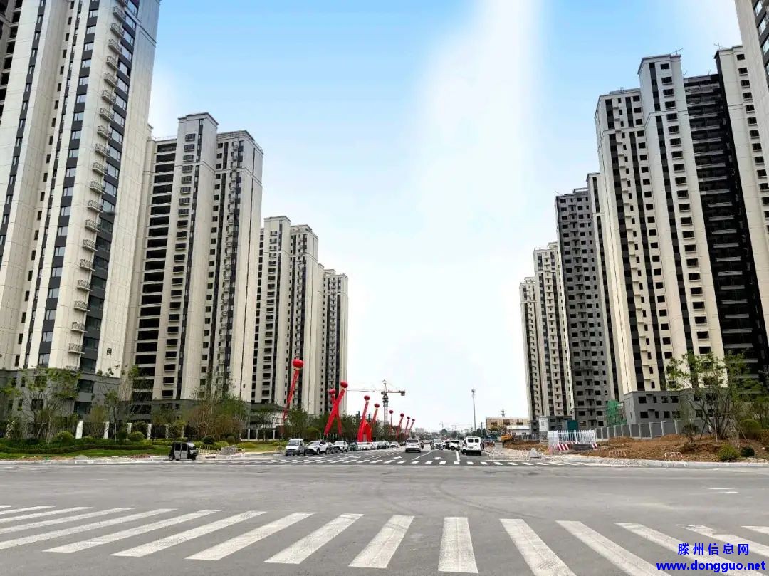 滕州城区这条主干道路正式开通，双向六车道！